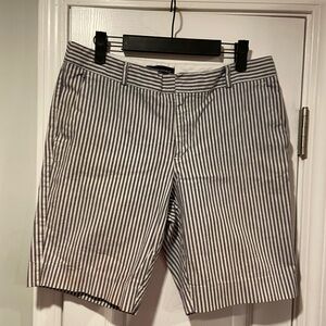 Banana Republic Size 8 Navy Blue White Stripe Cotton Stretch Zip Up Chino Shorts